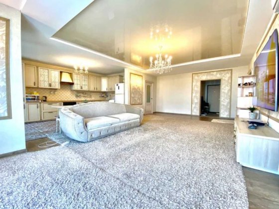 Сдается 3-х комн. квартира 119 кв.м в центре, новостройка