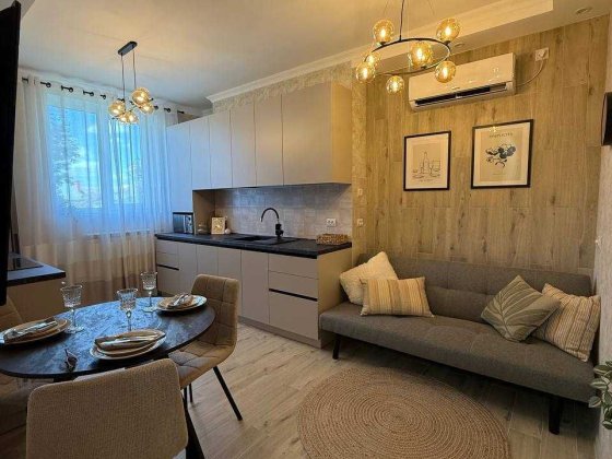 Сдам 2-х квартиру+ кухня -студія з ремонтом на Соборній(центр) Миколаїв