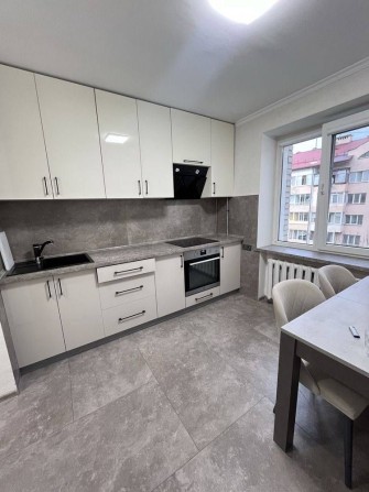 Оренда 2к квартири по вул. Багряного - фото 1