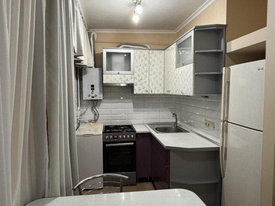 Оренда 3 кімнатної квартири Пасічна ,Личаківська,Медової Печери Львов