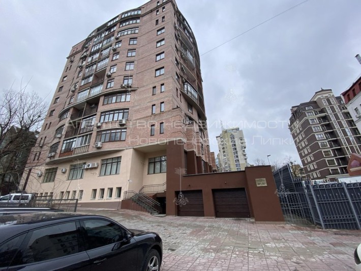 Паркинг Оренда Паркомісце Центр Без комісії - фото 1