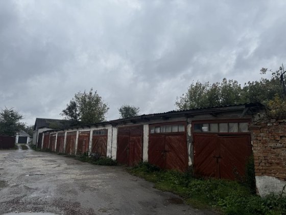 Здам в оренду гаражі в центрі Ланівців