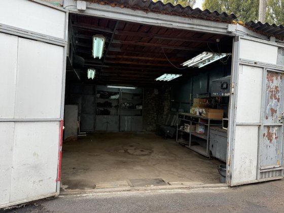 Гараж Івана Дзюби 5, пр Ак. Корольова 2, Борщагівка Софіївська Борщагівка