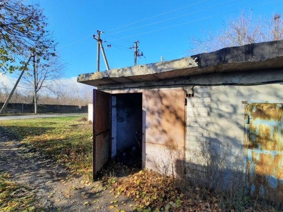 Гараж з підвалом Долинская