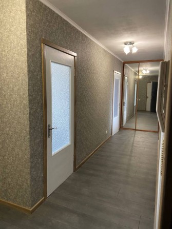 Здам дві кімнати в трикімнатній квартирі(терміново) - фото 1