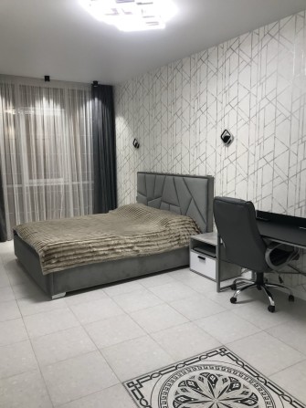 Срочно сдам квартиру в 26,36,42,51 Жемчужине, ул.Генуэзская. Аркадия - фото 1