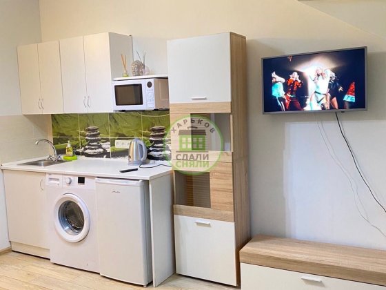 Центр ТРК Никольский  М. пл. Конституции  1к.кв. Харьков