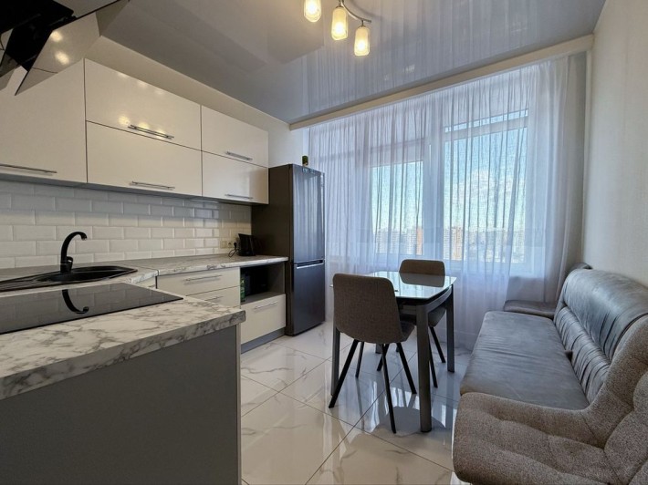 Аренда 1-но комн. квартиры с видом на море в ЖК 34 Жемчужине - фото 1