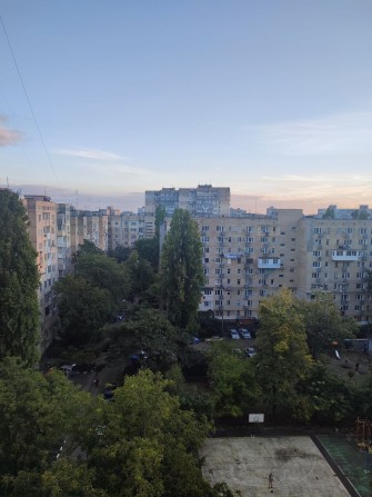 3-кім.на Таїрова/ГАЗ/68 м² по вул. Академіка Корольова, 74 - фото 1
