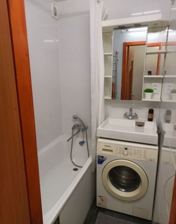 Сдам 2х комн квартиру Новые дома Комунальный рынок - фото 1