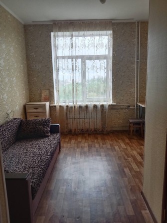 Сдам изолированную гостинку Защитников Украины - фото 1