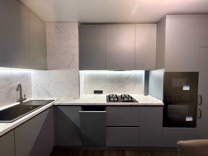 оренда 3-х кімн. після ремонту Академіка Корольова - фото 1