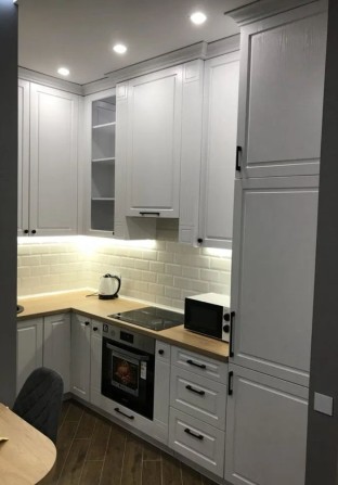 Сдам 1 комнатную квартиру в центре ЖК Аксиома - фото 1