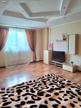 Здаю нову 1 ком кв. велику з балконом, з індивід. газовим опаленнням - фото 1