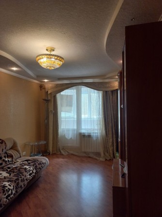 Сдам красивую 2 комн кв возле м. Масельского - фото 1