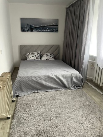 Сдам постоянно двухкомнатную квартиру Черноморская 2а 4 этаж - фото 1