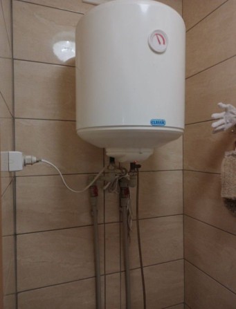 Сдам две квартиры на Воробьёвы горы первый этаж и второй. От хозяина . - фото 1