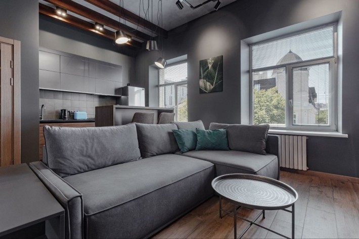 Срочно сдам квартиру в Центре города, ул. Дерибасовская 18 - фото 1