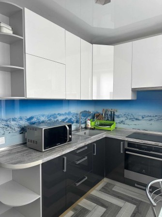 Сдам супер 3 к на Новых домах м.Дворец спорта . Евроремонт, мебель - фото 1