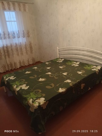 Сдам  СВОЮ  Реальную 2-х комнатную квартиру М. Студенческая 5000+комм. - фото 1