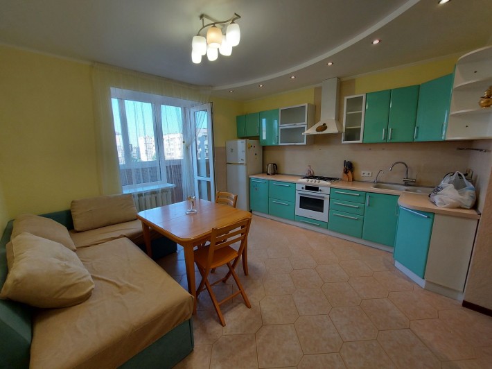 Газ ! Сдам 2ком Вильямса 59Г/ Королева. С паркоместом - фото 1