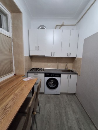 Сдам 1 комнатную в центре - фото 1