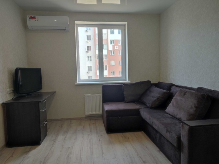 Аренда 1 ком.кв./ новострой ЖК Птичка / метро 'Ак.Павлова' - фото 1