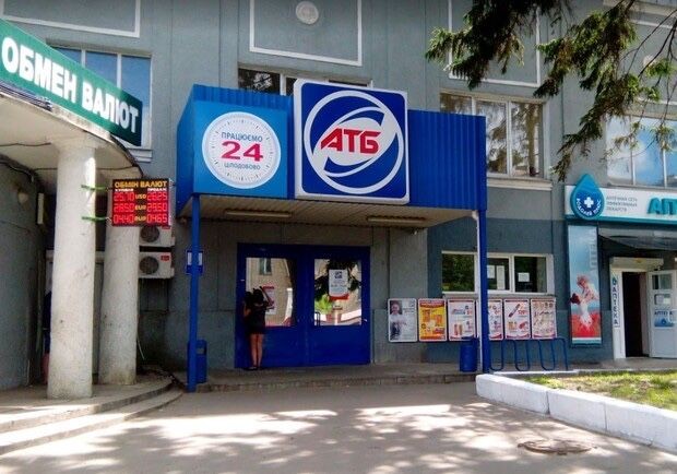 Сдам 1кв Косм. Ремонт , 15 минут до метро Холодная Гора - фото 1