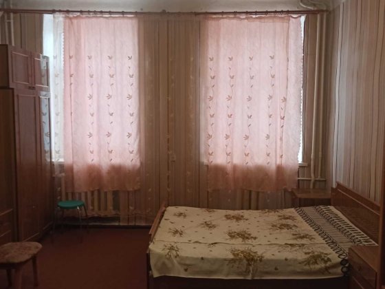 Сдаю гостиночку 20 кв.м на Смольной, 26 метро Метростроителей Харьков