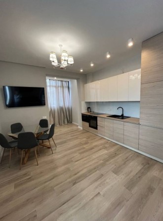 Сдам 2х комн квартиру Цент города ЖК Инфинити - фото 1