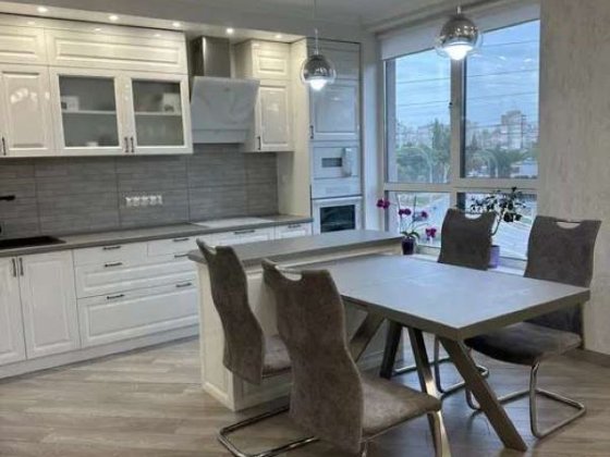 Продаж 3-кімнатної квартири просп. Європейського Союзу 45 Київ