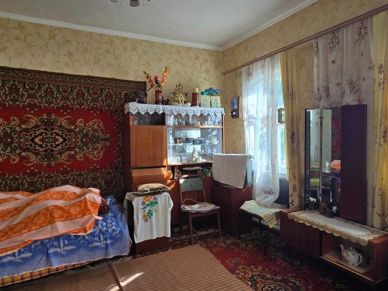 Терміново здам окрему частину будинку на довгострокову орендк Прилуки