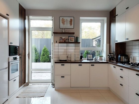 Гарний таунхаус з генератором в оренду. Буча, вул. Яснополянская. Буча