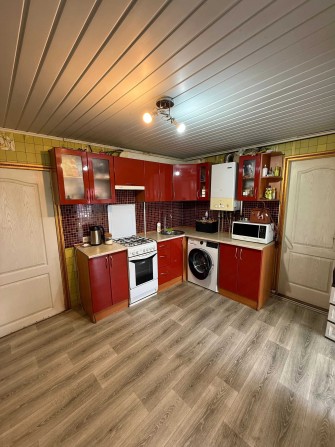 Центр Міста! ТРЦ "Конкорд". По Кільцю. Будинок з особистим Двором. - фото 1