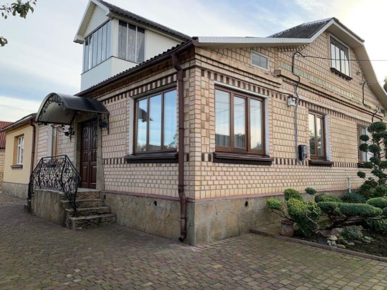 Оренда будинку біля парку на Ювілейному Рівне