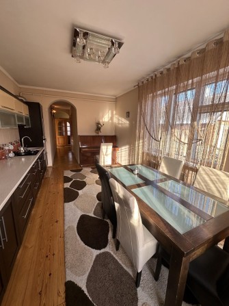 Оренда будинку з гаражем і власним двориком - фото 1