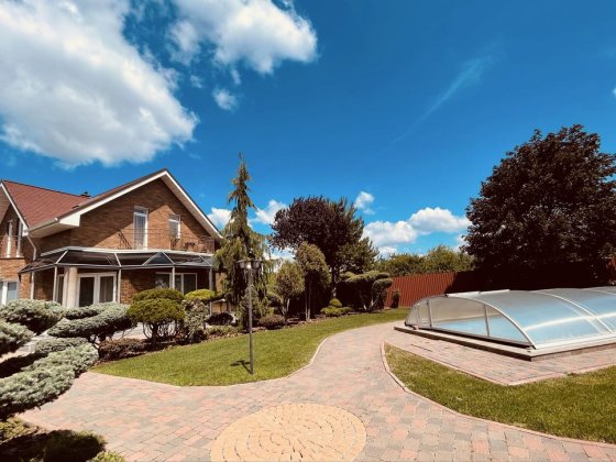 Оренда сучасного будинку з басейном ! Полтава