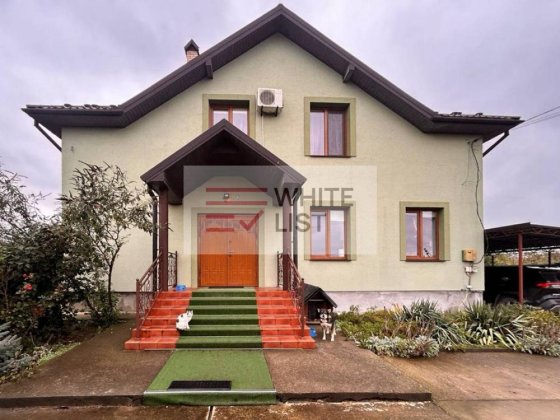 Оренда Будинок. За містом Черновцы