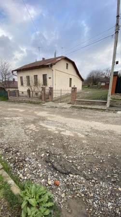 Оренда; частина будинку; Чернівці; Роша; 2 кімнати; - фото 1