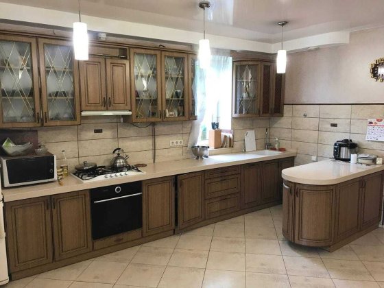 Оренда просторого та комфортного будинку для робини від власника! Черновцы