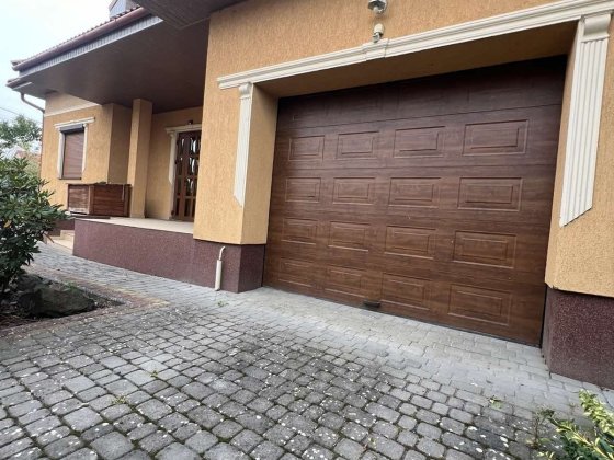 Оренда сучасного будинку з гаражем  в Ужгороді ! Ужгород