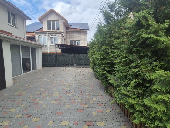 Здаю таун в центрі Слов'янки 1200$ Винница