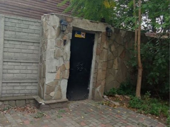 Двух этажный дом 20спальных мест,с бассейном и сауной, от хозяина Днепр