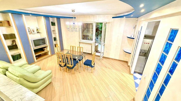 Будинок для душі й творчості та ще й в Центрі! 200 м² розкошу і статку - фото 1