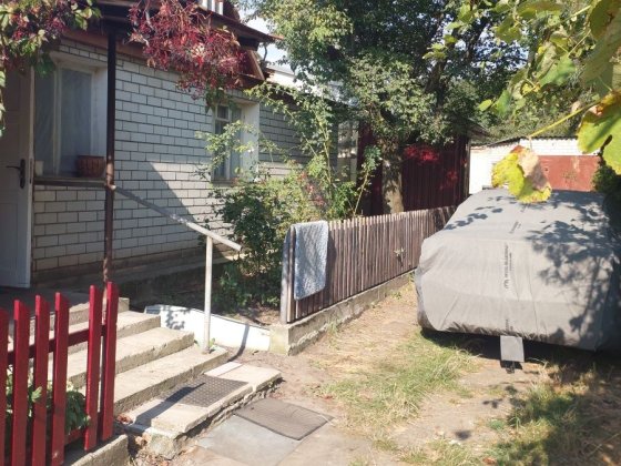 Частина будинку з двором. Житомир