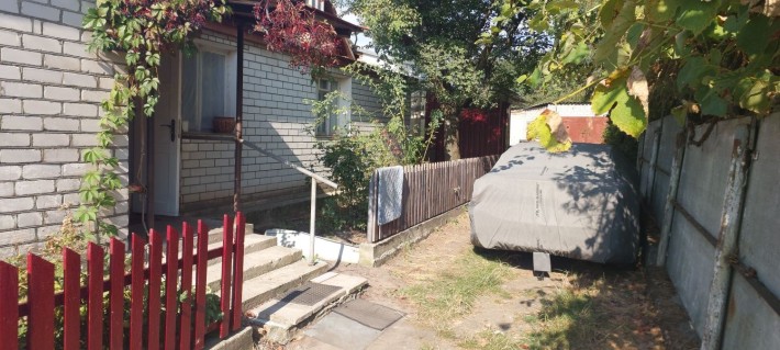 Частина будинку з двором. - фото 1