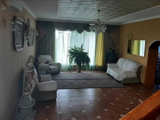 Сдается дом на Солнечном с бассейном и сауной, 8 комнат, 350 кв.м