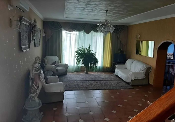 Сдается дом на Солнечном с бассейном и сауной, 8 комнат, 350 кв.м - фото 1