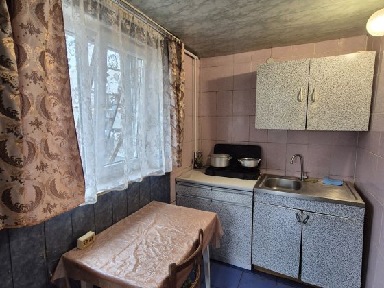 1 Кімнатний.Будинок.(Флигель).В Центрі.