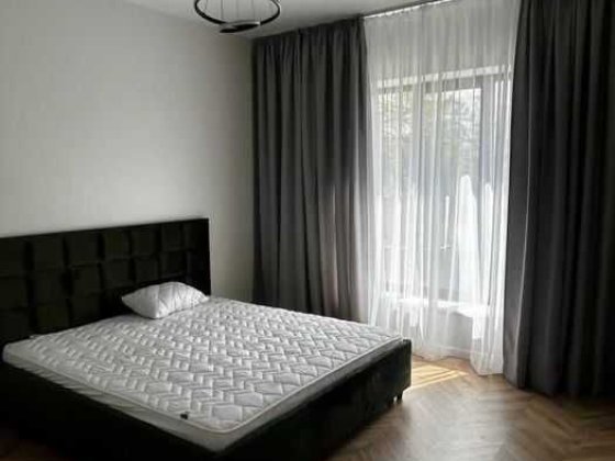 Здам будинок VIP з гаражем центр площа Ринок 15 хв